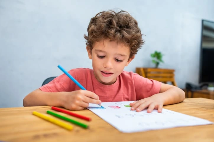 4 AULAS DE INGLÊS PARA CRIANÇAS